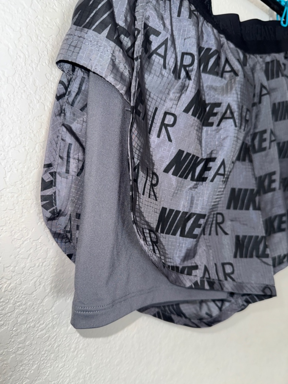 Nike Air Women's 2-in-1 Running Shorts NWOT Size SM - Picture 4 of 8